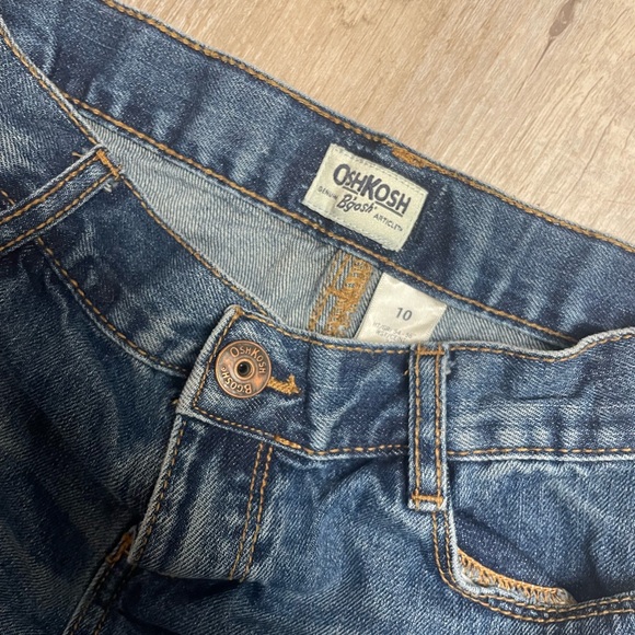 Kids’ cuffed jean shorts - Picture 2 of 3